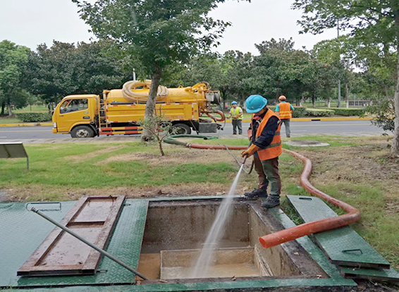 牙克石化油池清理